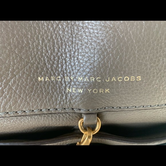 Marc Jacobs Leather Handbag - Picture 3 of 9